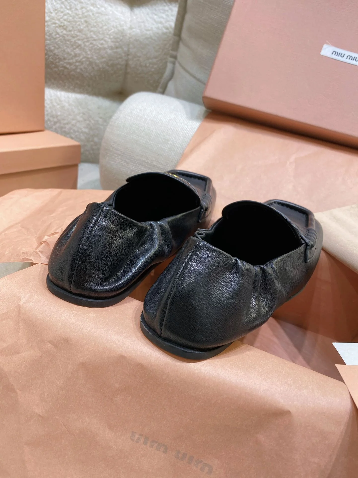 TechFriendly Miu Miu Shoes 6105