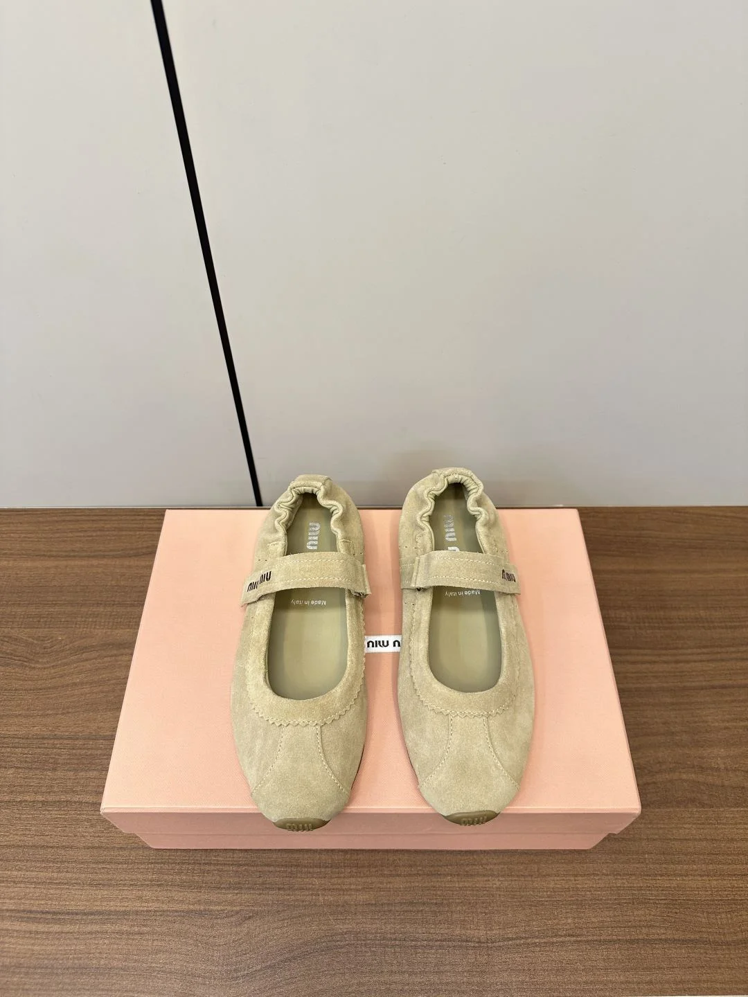 Stylish Miu Miu Shoes 6107