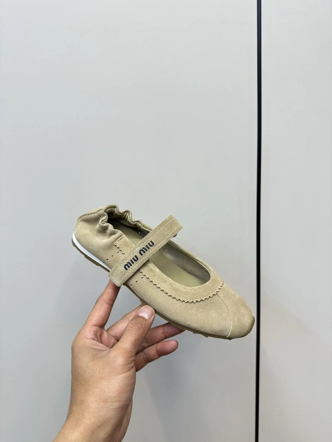 Stylish Miu Miu Shoes 6107