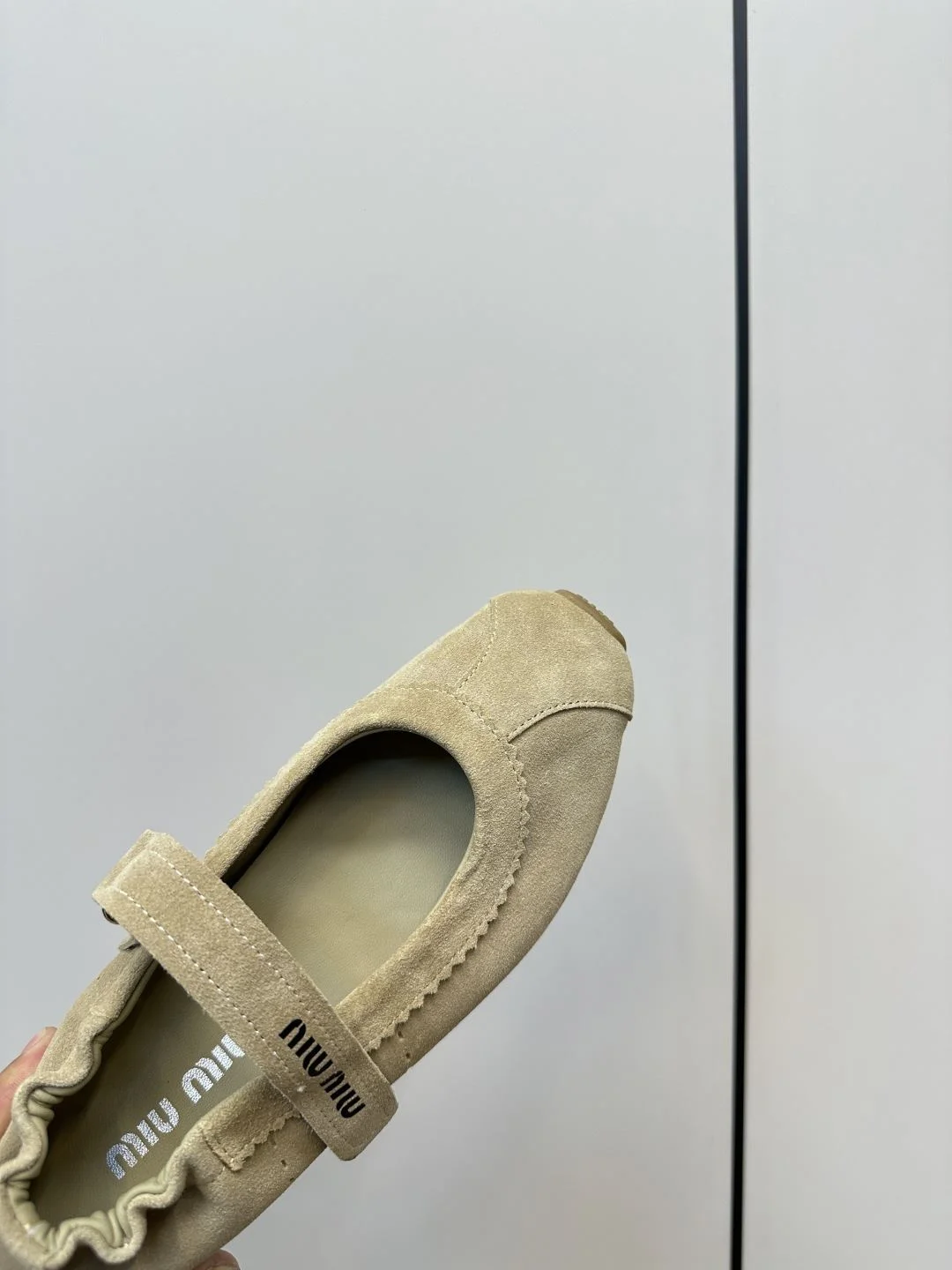 Stylish Miu Miu Shoes 6107