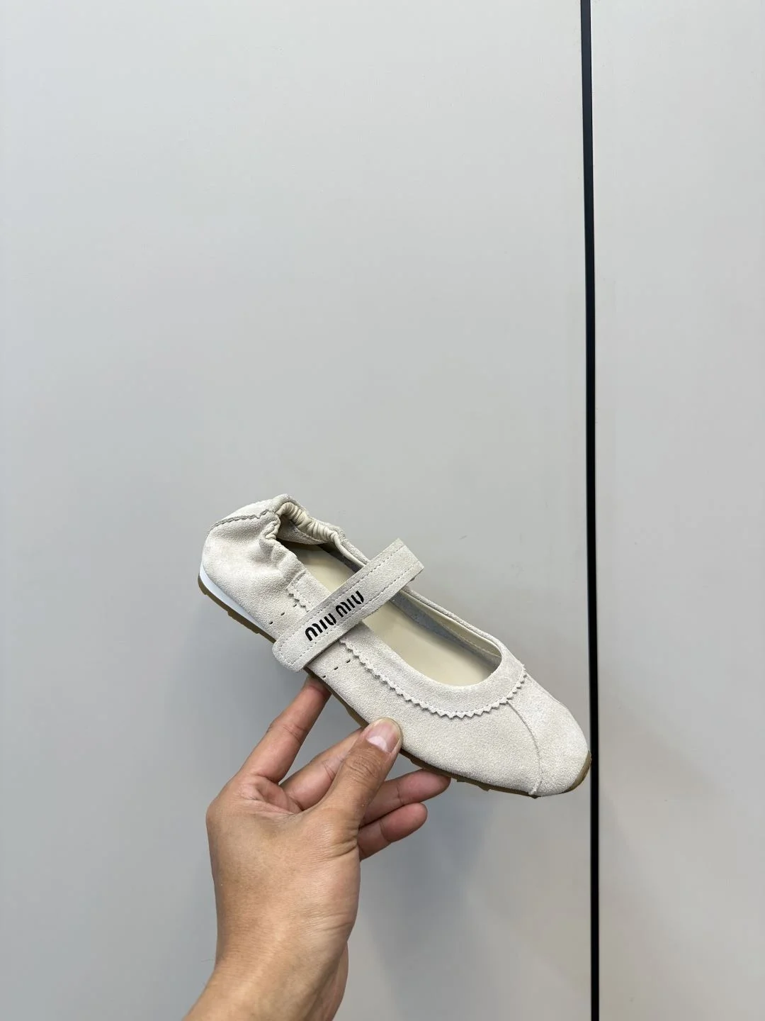 Miu Miu Shoes Sleek 6112