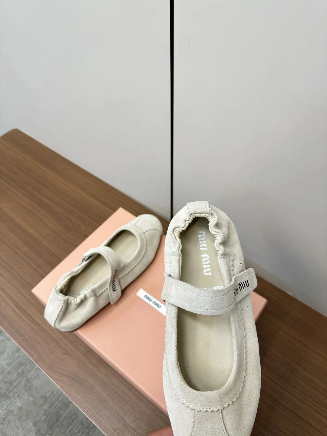 Miu Miu Shoes Sleek 6112