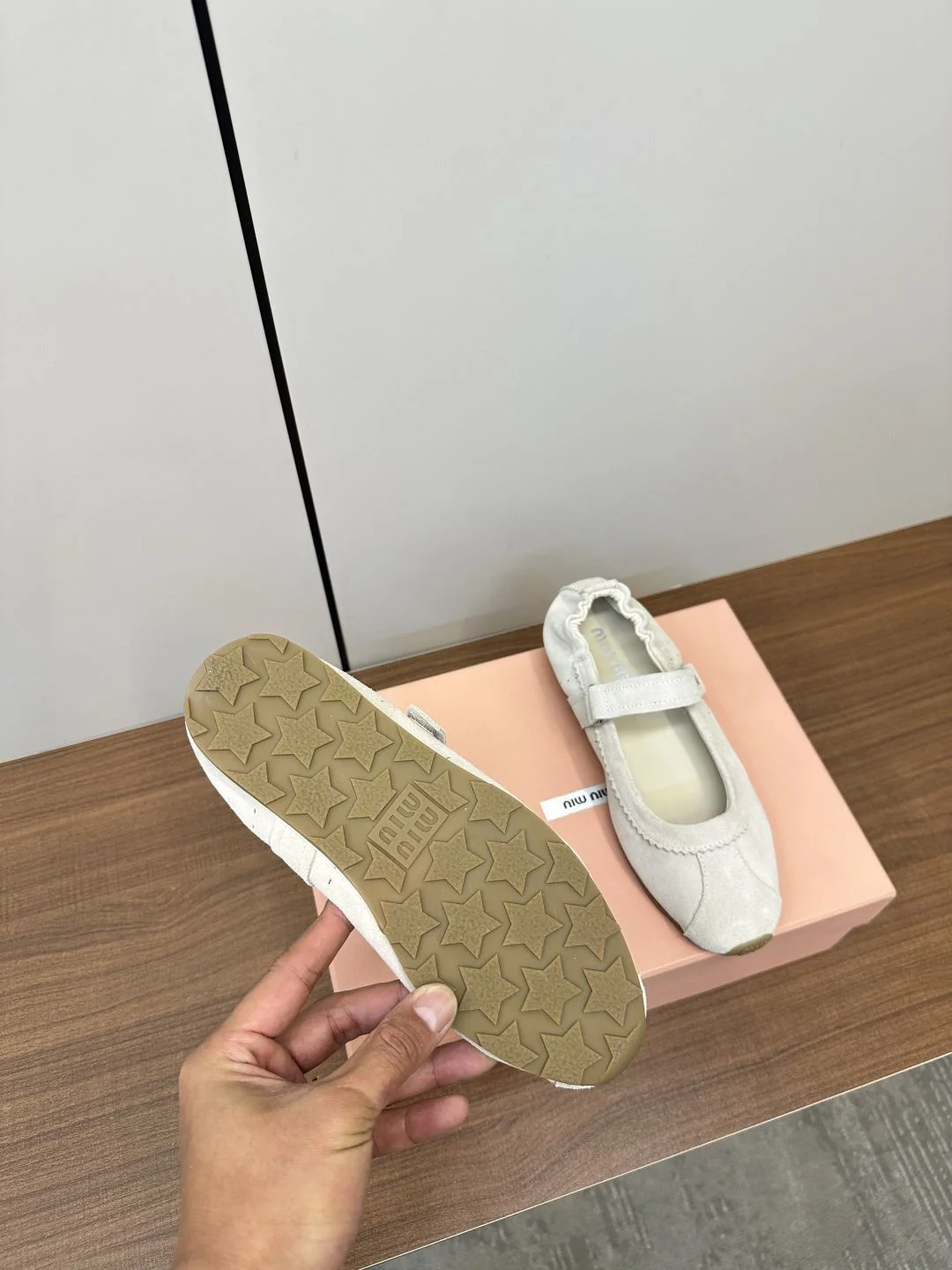 Miu Miu Shoes Sleek 6112