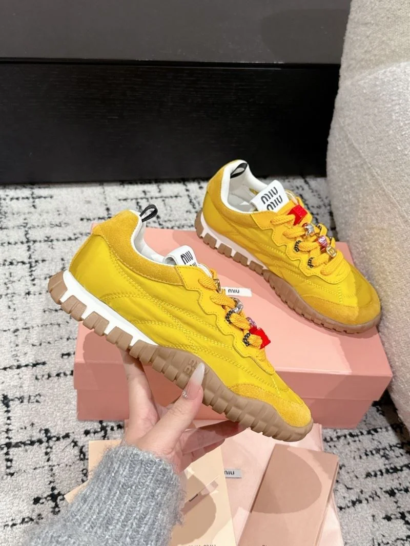 Compact Miu Miu Shoes 6127