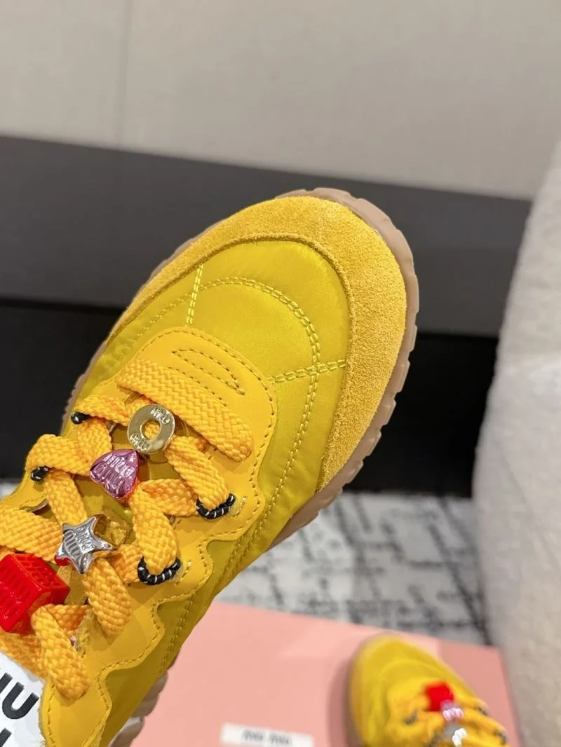 Compact Miu Miu Shoes 6127