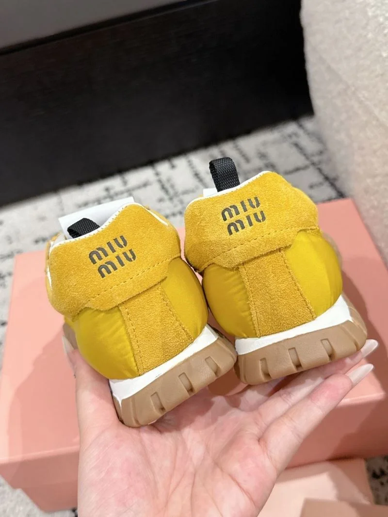 Compact Miu Miu Shoes 6127