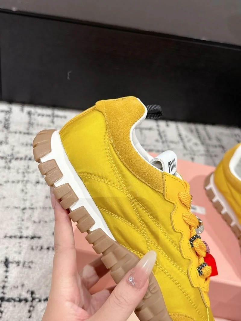 Compact Miu Miu Shoes 6127