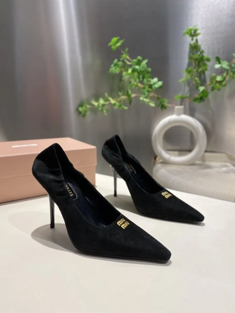 OnTrend Miu Miu Shoes 6136