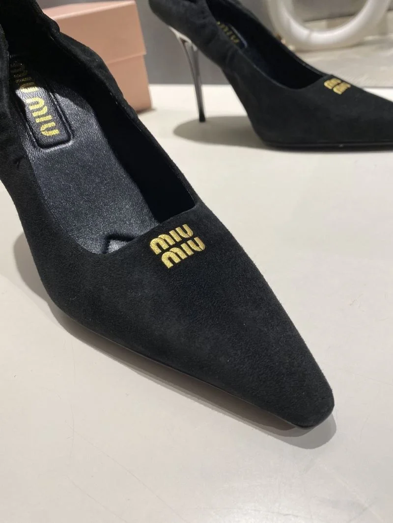 OnTrend Miu Miu Shoes 6136