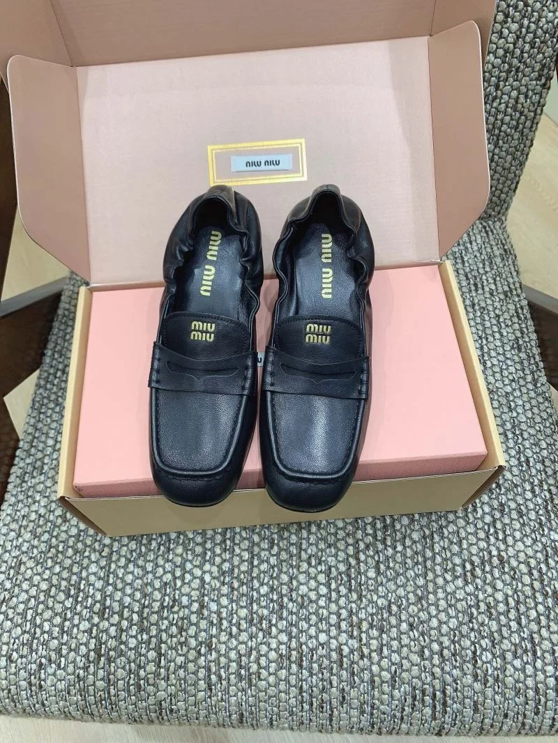 Unisex Miu Miu Shoes 6095