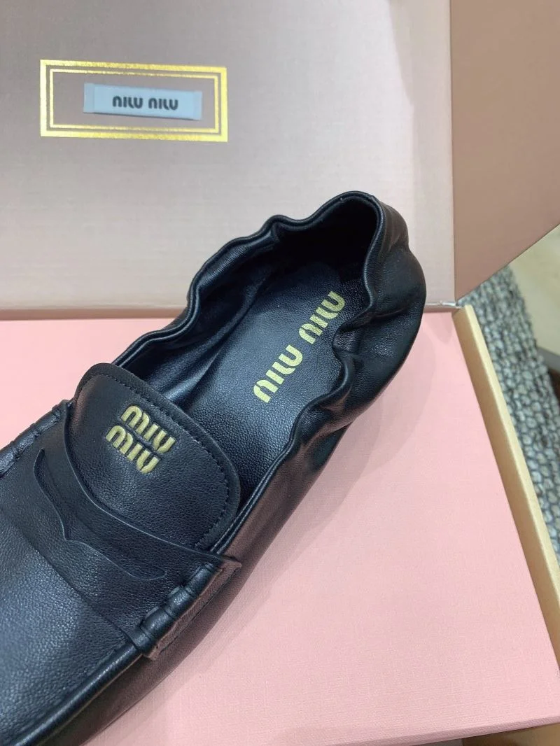 Unisex Miu Miu Shoes 6095