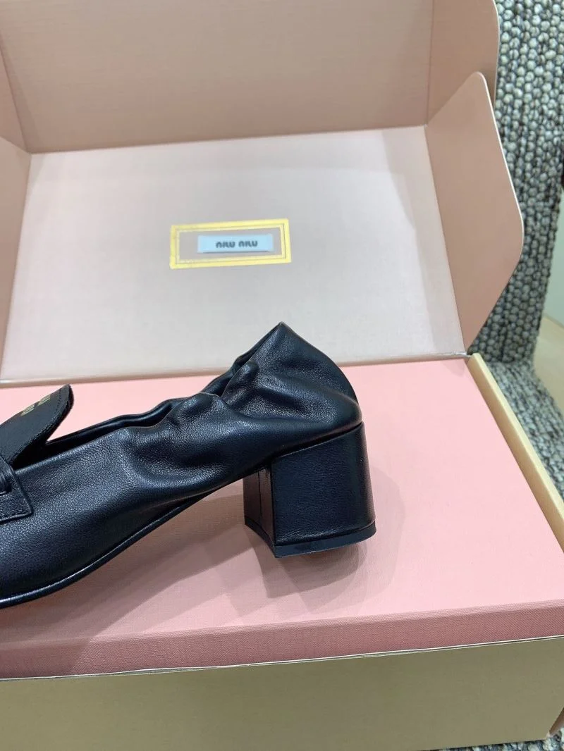 Unisex Miu Miu Shoes 6095