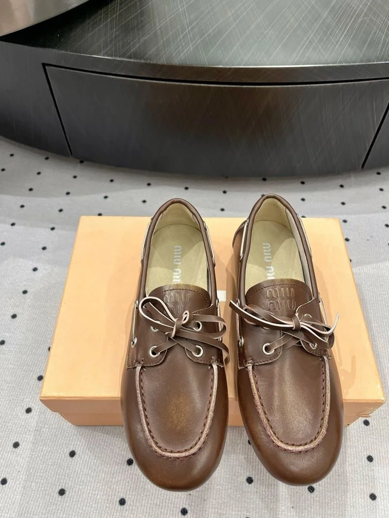 Minimalist Miu Miu Shoes 6160