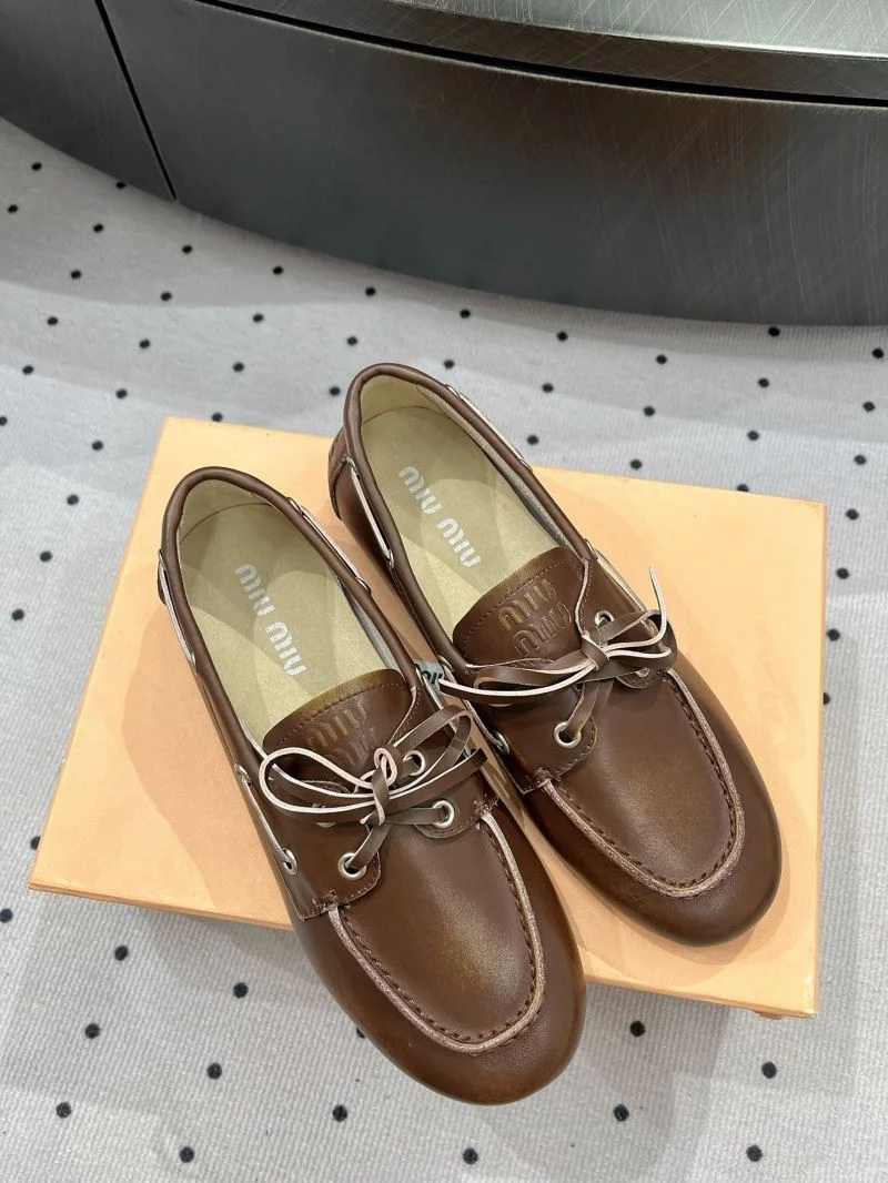 Minimalist Miu Miu Shoes 6160
