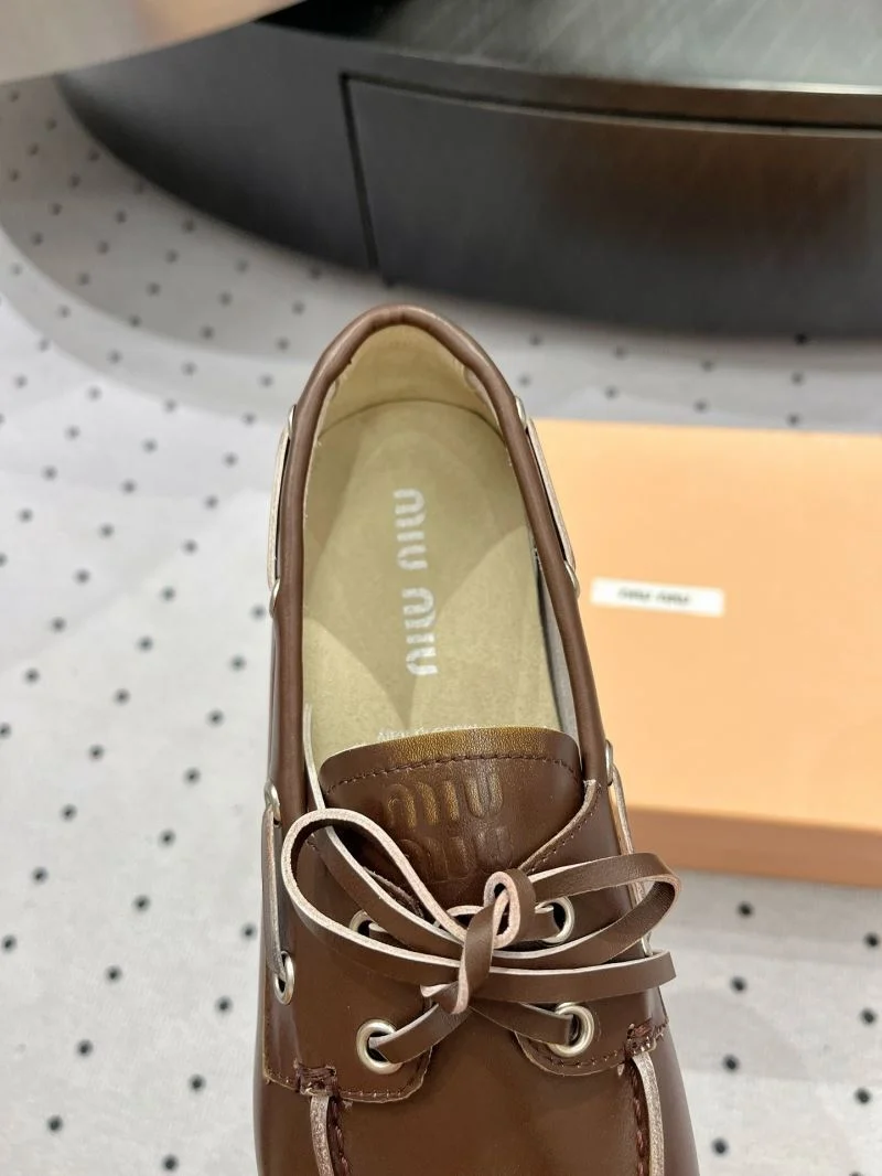 Minimalist Miu Miu Shoes 6160