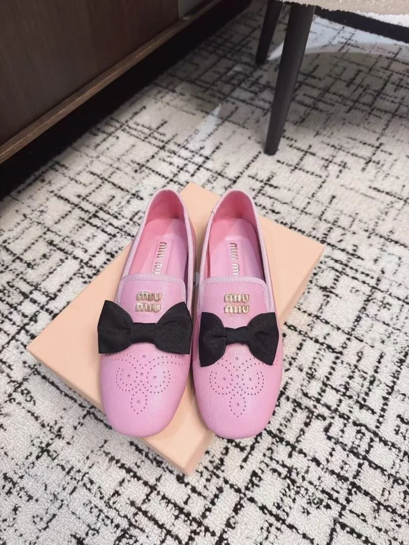 Versatile Miu Miu Shoes 6055