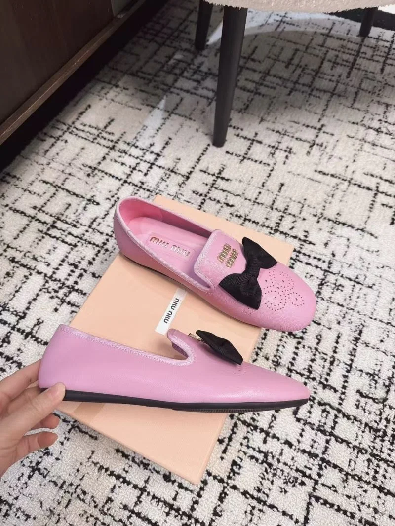 Versatile Miu Miu Shoes 6055