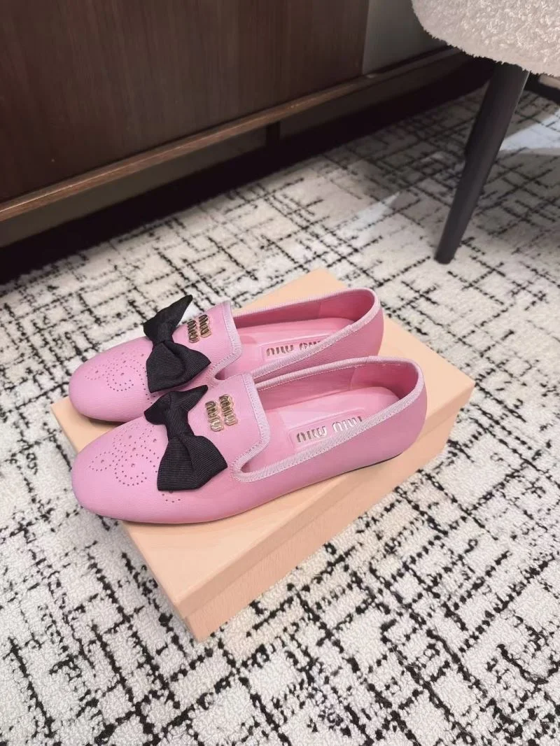 Versatile Miu Miu Shoes 6055