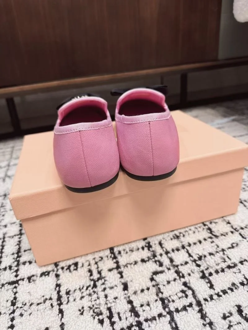 Versatile Miu Miu Shoes 6055