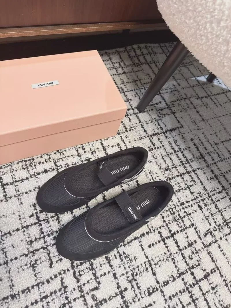 Flexible Miu Miu Shoes 6015