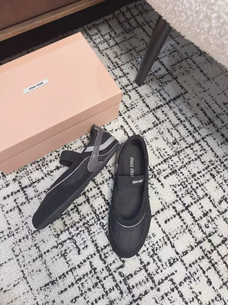 Flexible Miu Miu Shoes 6015