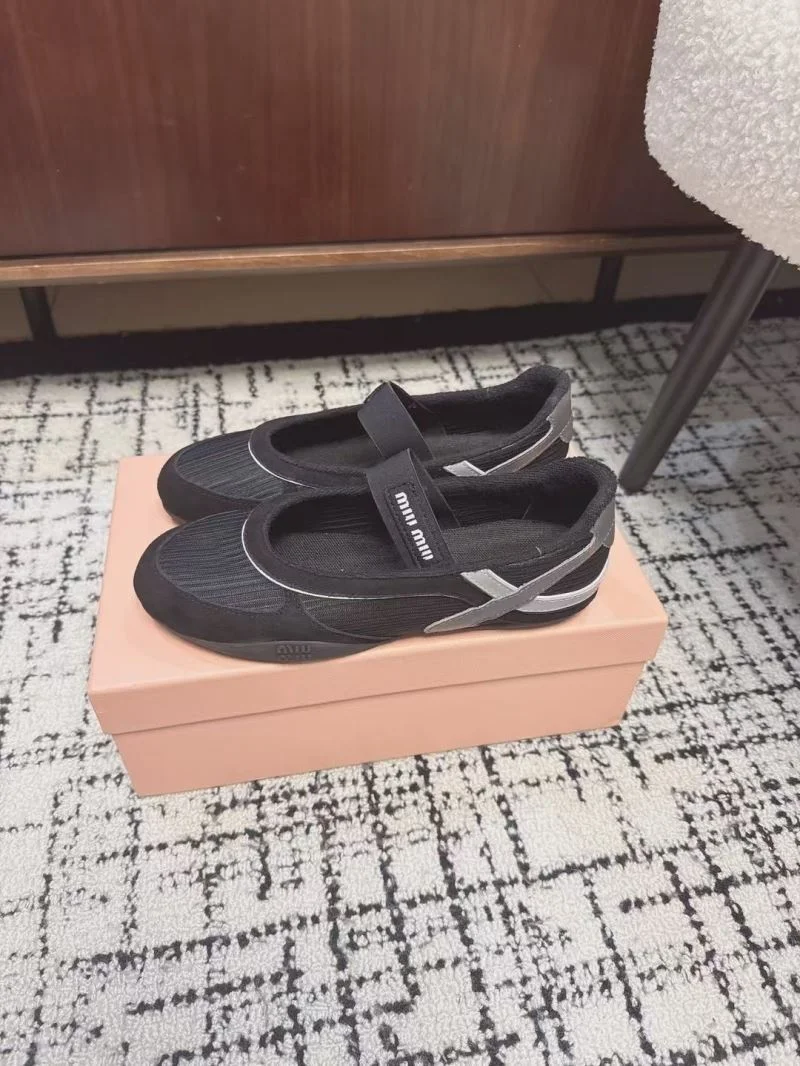 Flexible Miu Miu Shoes 6015