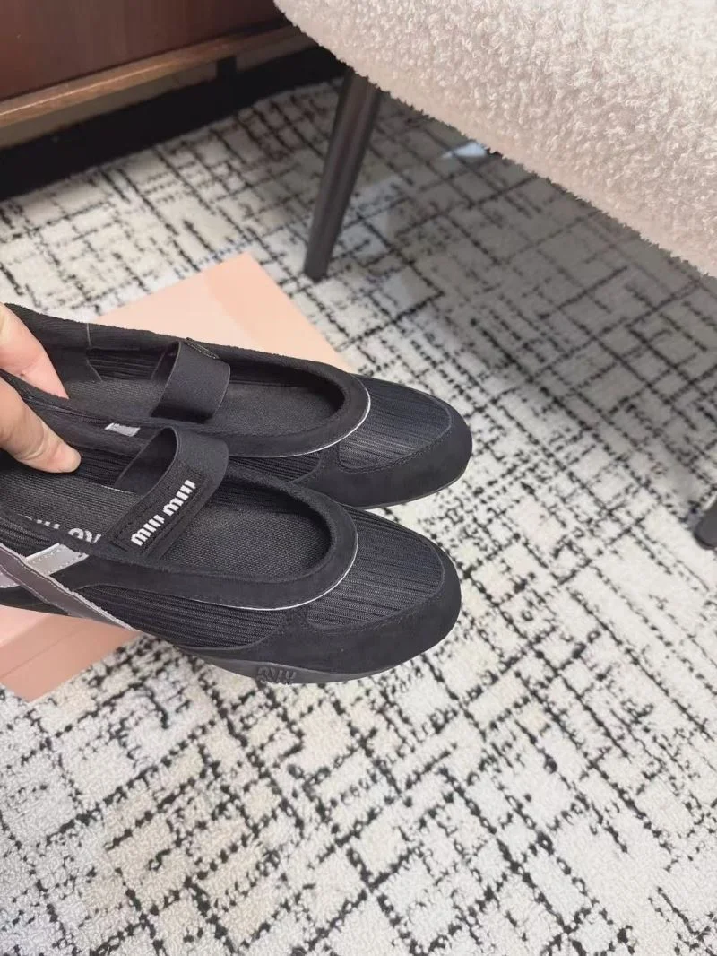 Flexible Miu Miu Shoes 6015