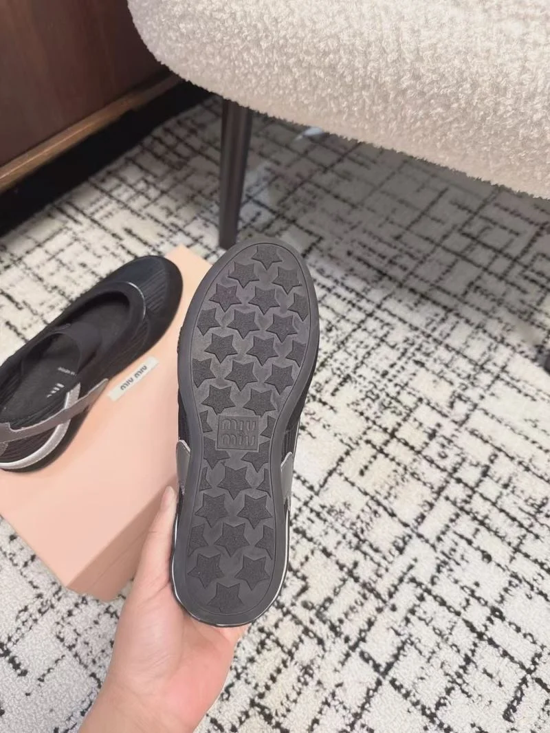 Flexible Miu Miu Shoes 6015