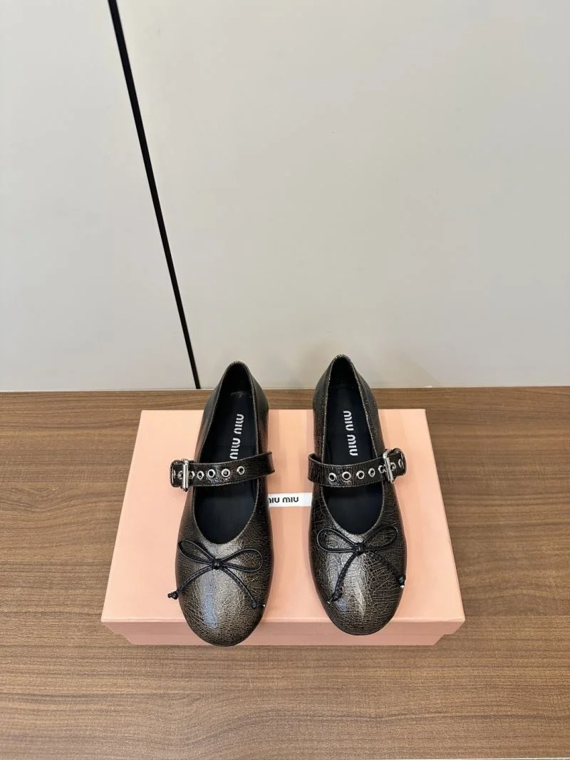 Functional Miu Miu Shoes 6042