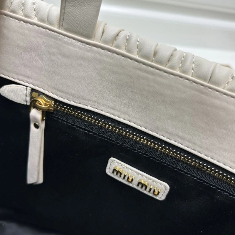 Miu Miu Shopping Bags Chic 83219
