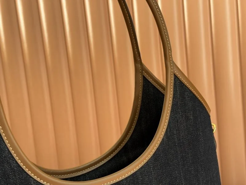 Miu Miu Shopping Bags SoftTouch 49094