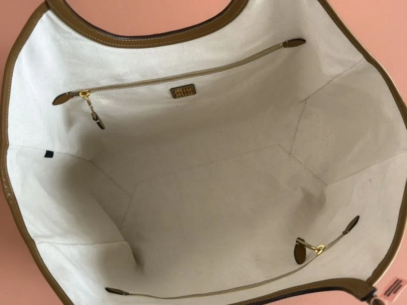 Miu Miu Shopping Bags Effortless 49123
