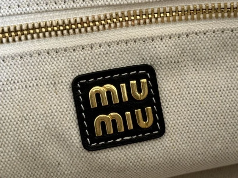 Miu Miu Shopping Bags Flexible 49075