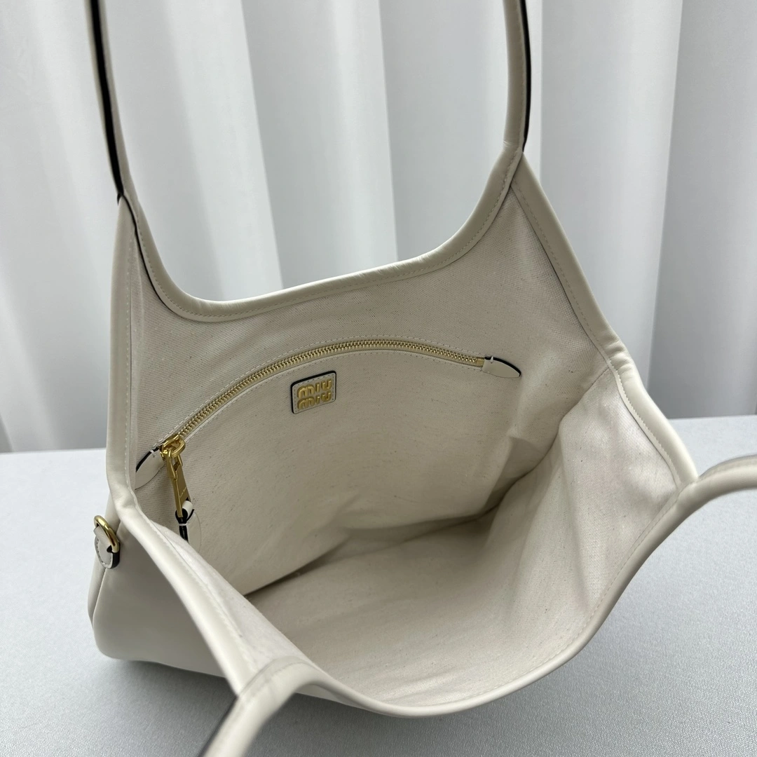 Miu Miu Shopping Bags UrbanChic 69525