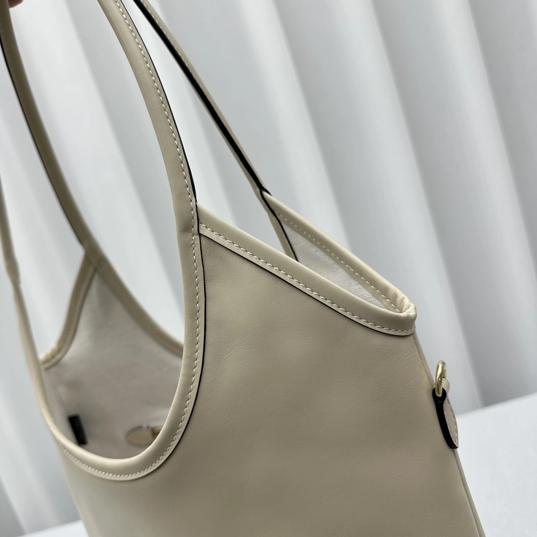 Miu Miu Shopping Bags Sporty 69522