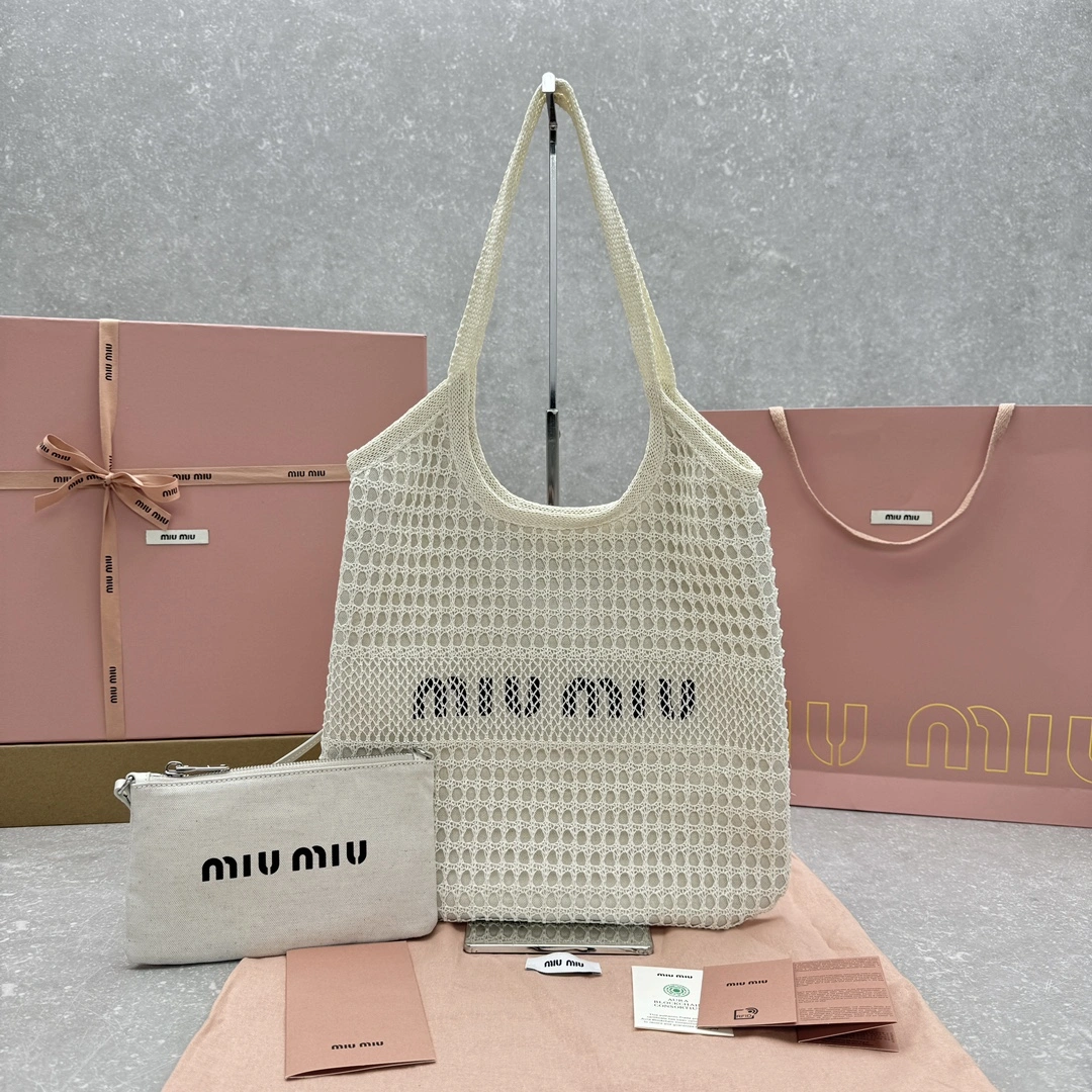 Comfortable Miu Miu Shopping Bags 69516