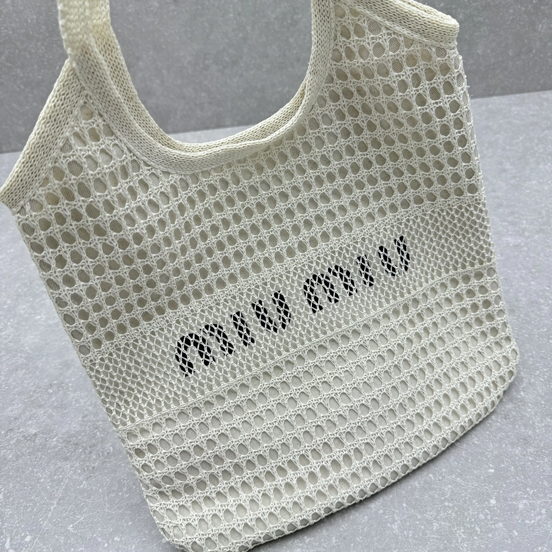 Comfortable Miu Miu Shopping Bags 69516