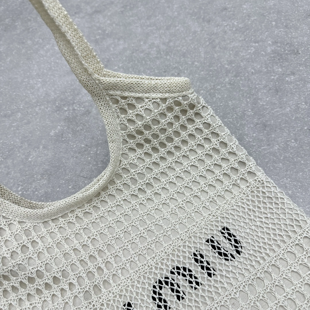 Comfortable Miu Miu Shopping Bags 69516