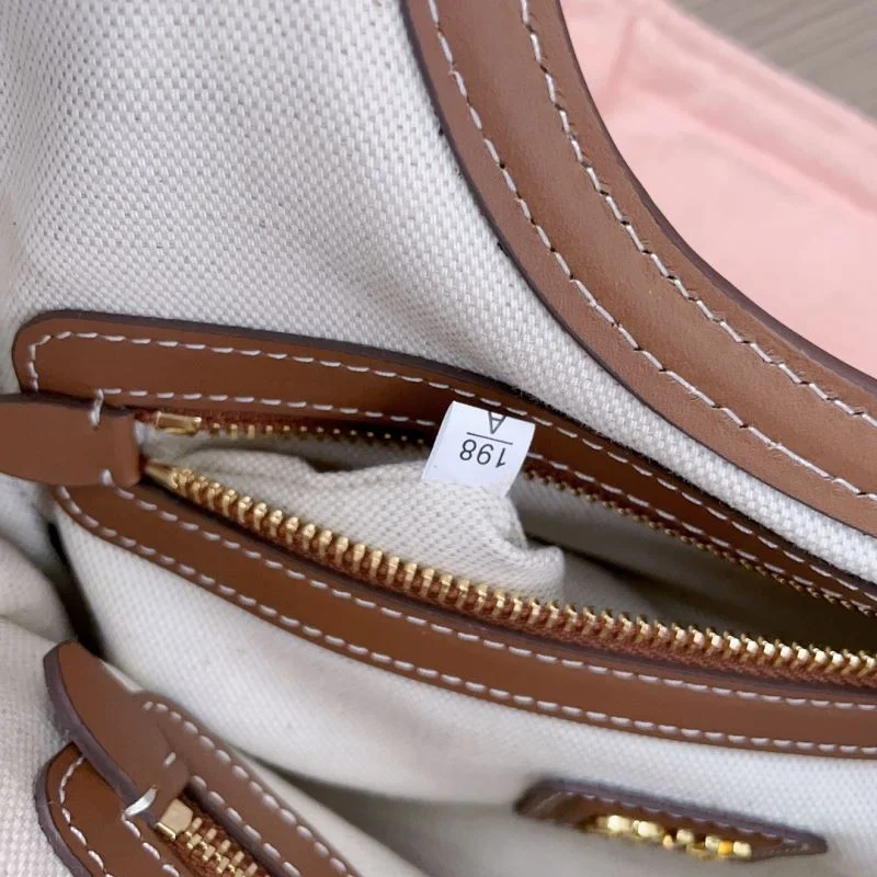 Miu Miu Shopping Bags EyeCatching 43763