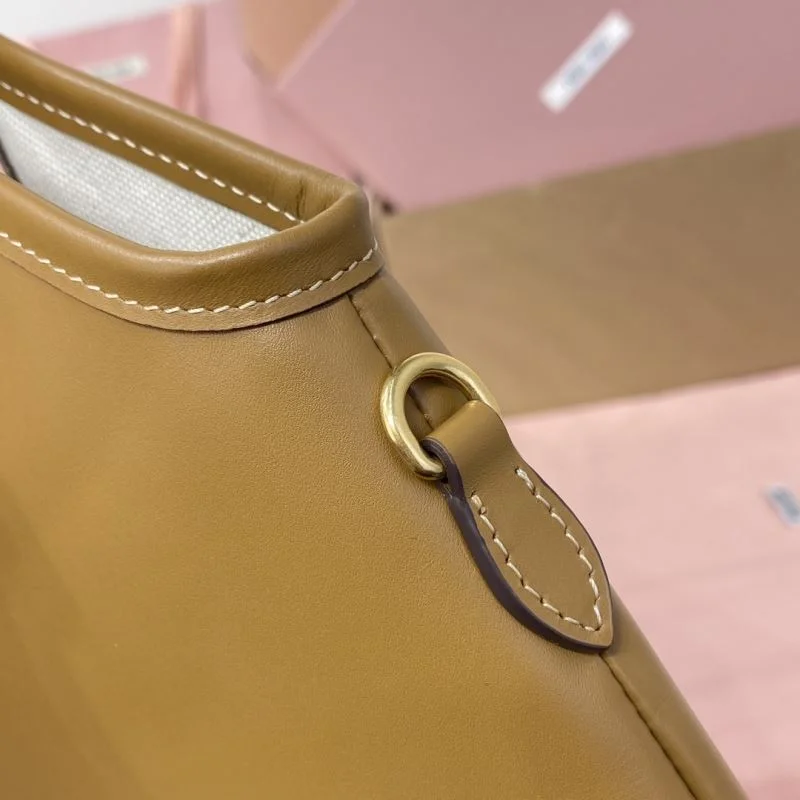 Miu Miu Shopping Bags OnTrend 43773