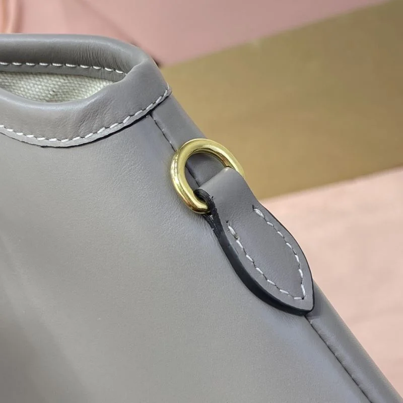 WellDesigned Miu Miu Shopping Bags 43775