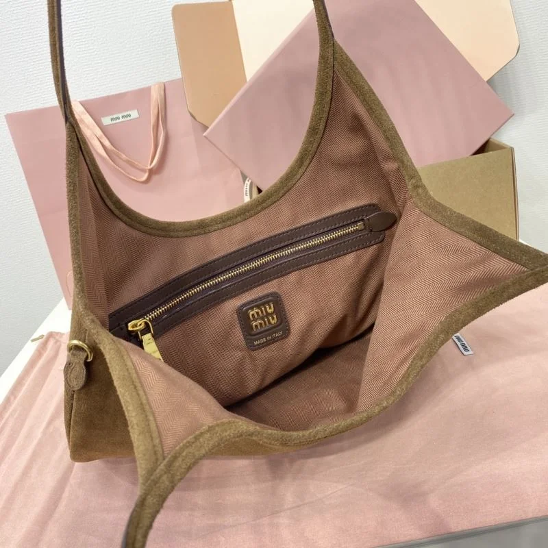 Minimalist Miu Miu Shopping Bags 43774