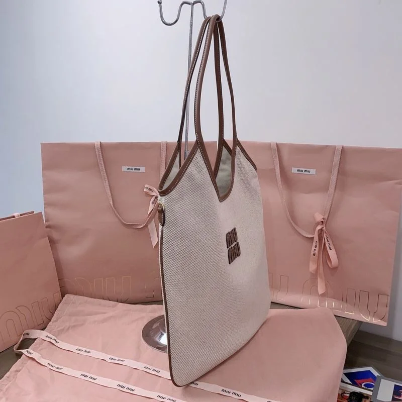 Casual Miu Miu Shopping Bags 43734