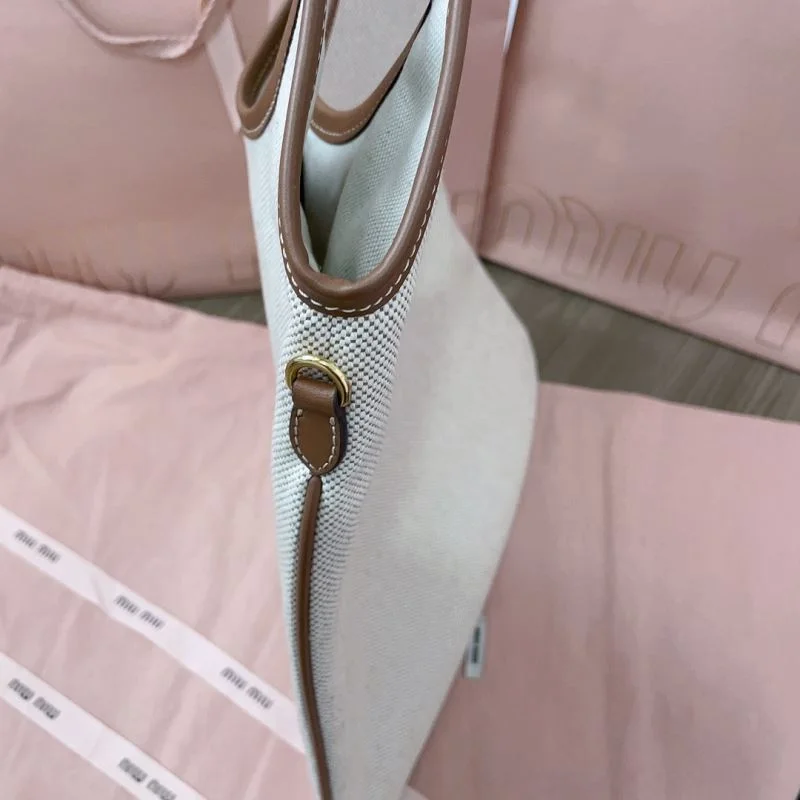 Casual Miu Miu Shopping Bags 43734