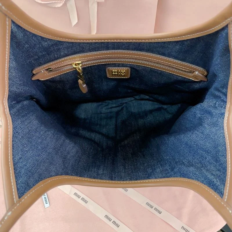 Miu Miu Shopping Bags FreshLook 43731