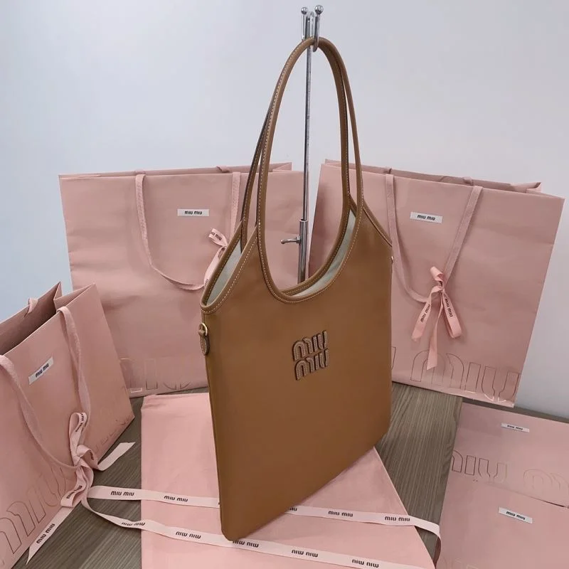 ComfortFit Miu Miu Shopping Bags 43748