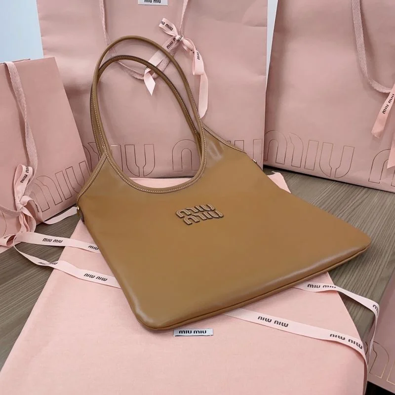 ComfortFit Miu Miu Shopping Bags 43748