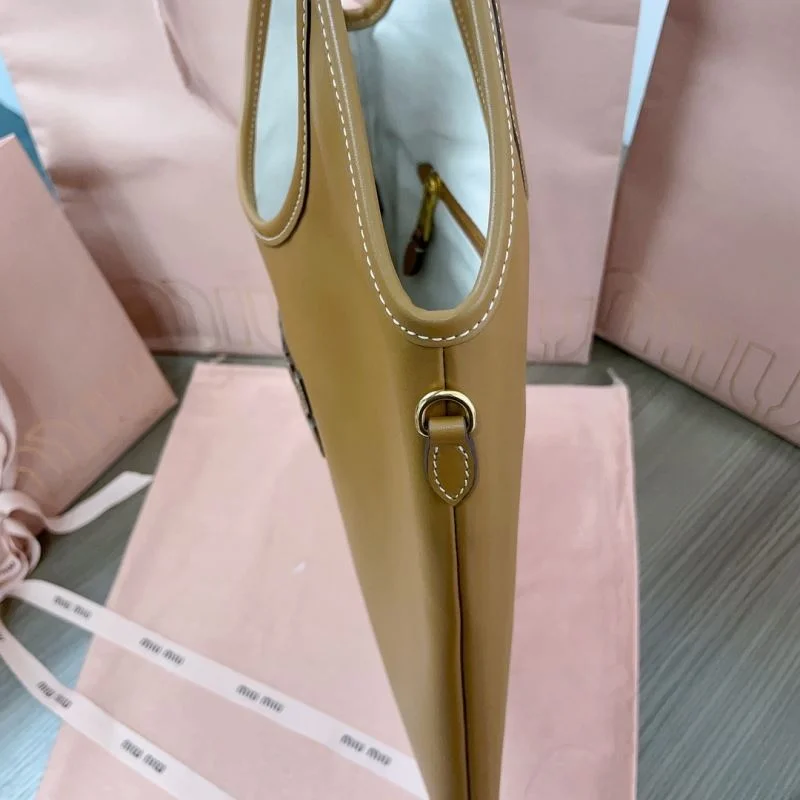 ComfortFit Miu Miu Shopping Bags 43748