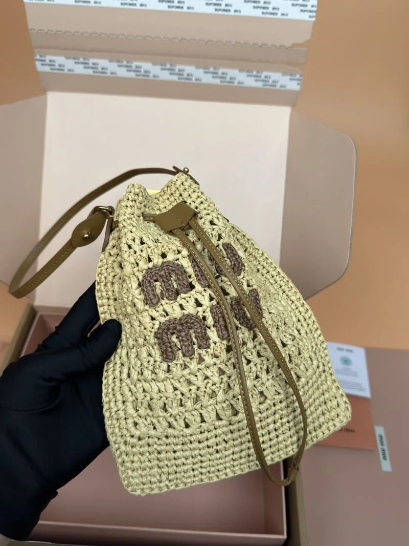 WellDesigned Miu Miu Shopping Bags 56016