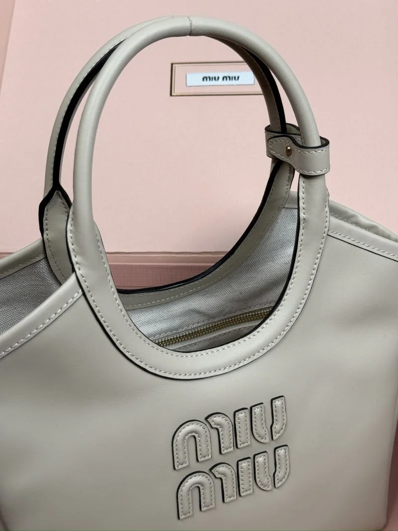 Miu Miu Shopping Bags Snug 56005